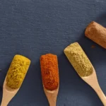 Colheres com temperos