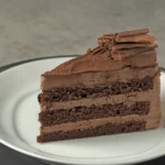 Bolo de Chocolate com Recheio Cremoso