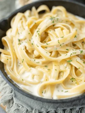 Fettuccine Alfredo