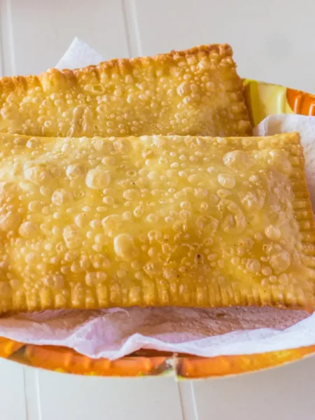 Pastel de queijo na airfryer